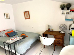 Mini studio 12m2, Lyon4, centre CroixRousse, 2prs